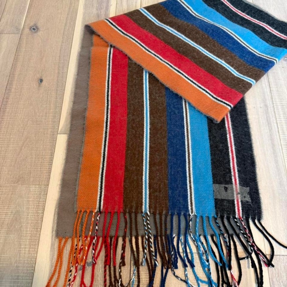 VINATGE Striped wool scarf with fringes #winterwear #knitwear - Picture 2 of 4